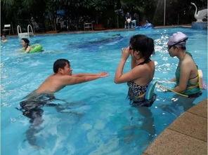 游泳成人漂袖子视频,成人游泳教学视频解析