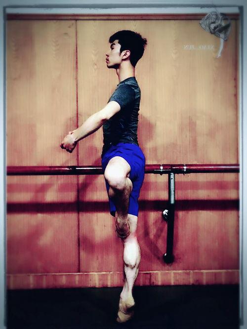 成人街舞女独舞视频大全,展现舞者风采与魅力