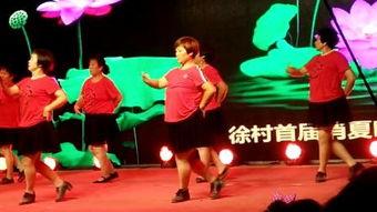 南红广场成人舞蹈视频,动感旋律下的优雅舞动